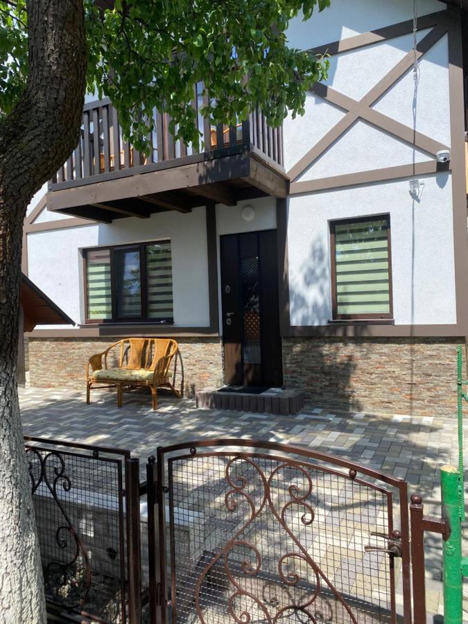 Коттедж У Анютки Truskavets Exterior photo