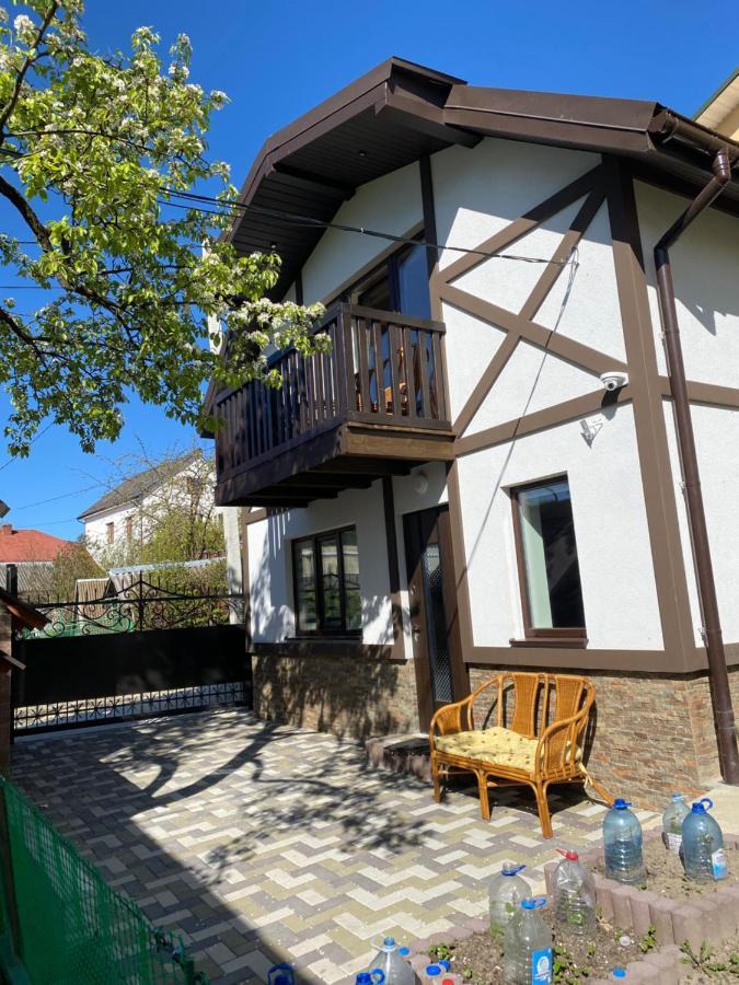 Коттедж У Анютки Truskavets Exterior photo
